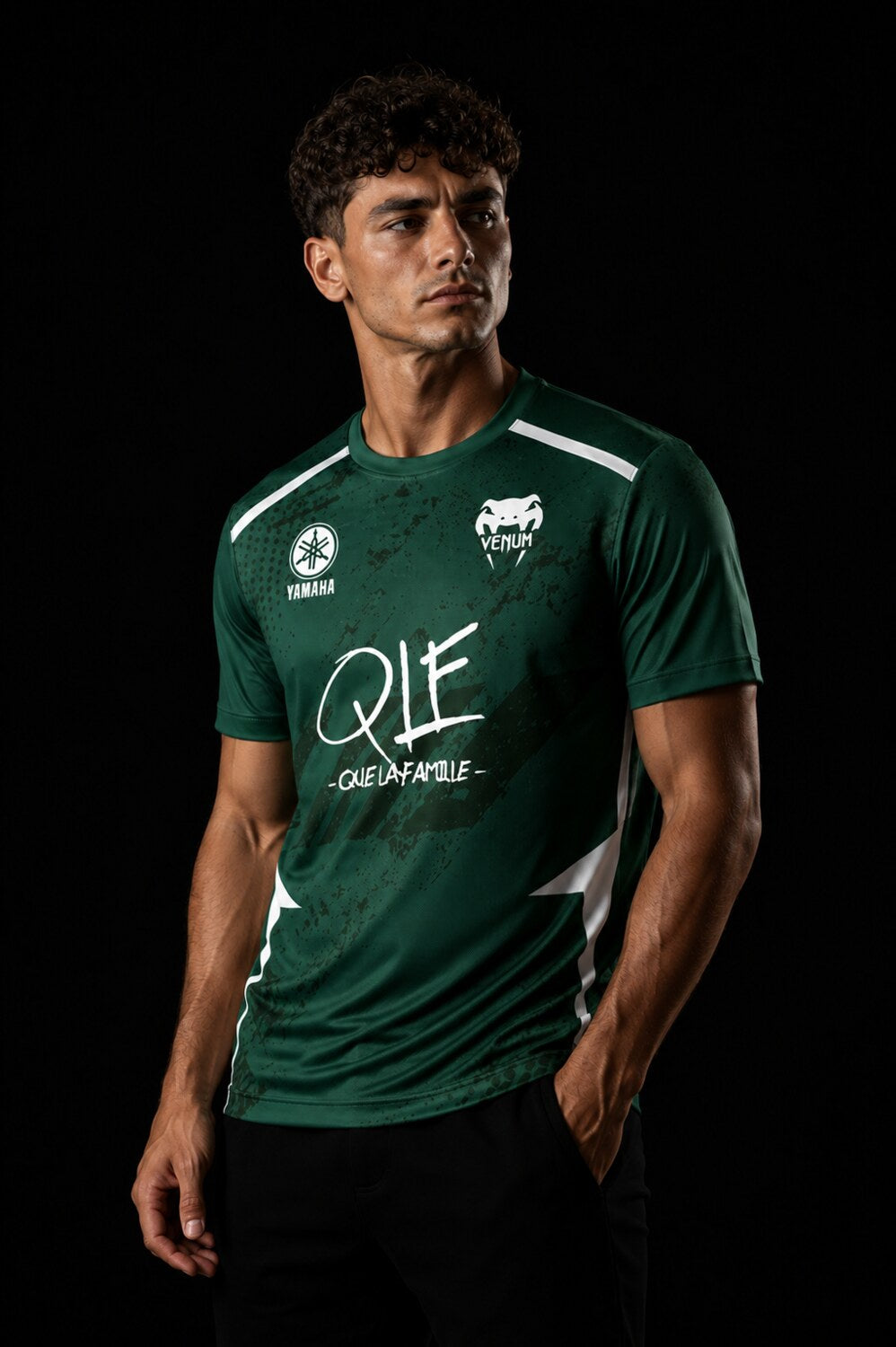 Homme portant le maillot QLF Palm Era Vert